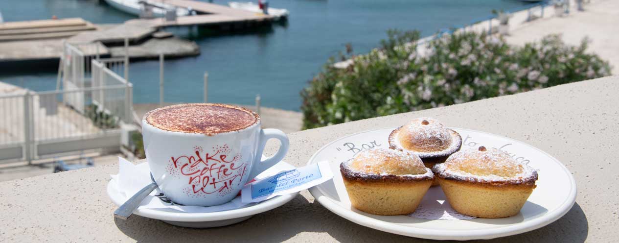 colazioni con pasticciotti a santa maria di leuca