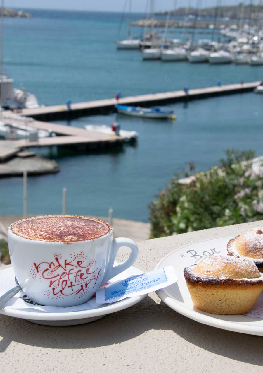 colazioni a santa maria di leuca con i pasticciotti